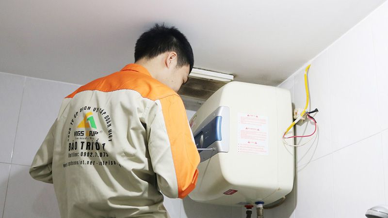 vệ sinh bảo dưỡng bình nóng lạnh Ariston tại nhà Hà Nội